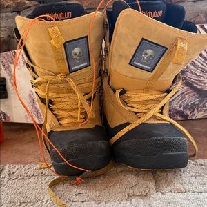 ThirtyTwo Men's Yellow and Black Boots